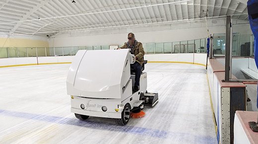 ONTARIO, CALIFORNIA ICE RINK-BUMBLEBEE